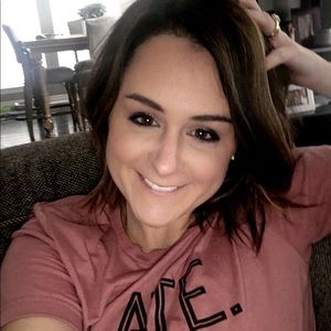 Meet your Posher, Monica